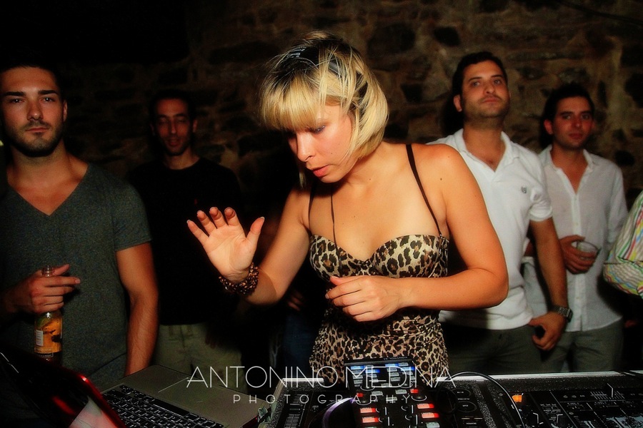 VIVIE-ANN (BLOND:ISH) // UNITED GROOVE