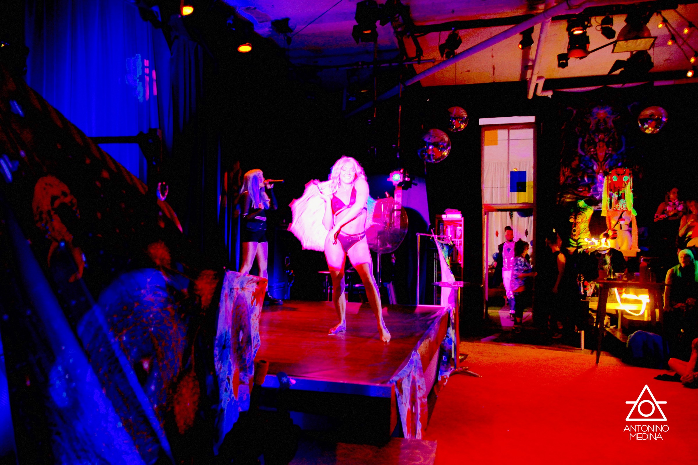 Enrika's 30 X Neon-lympiades X Cabaret X Rave 30 Ans