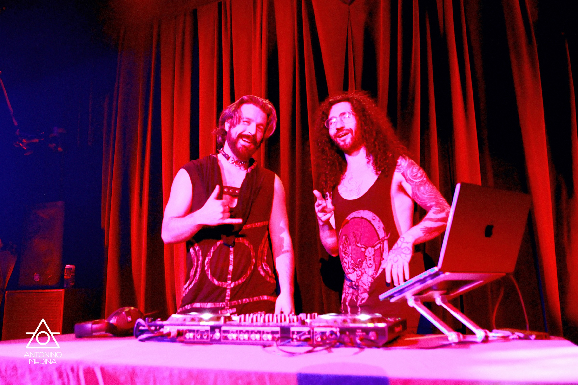 Enrika's 30 X Neon-lympiades X Cabaret X Rave 30 Ans