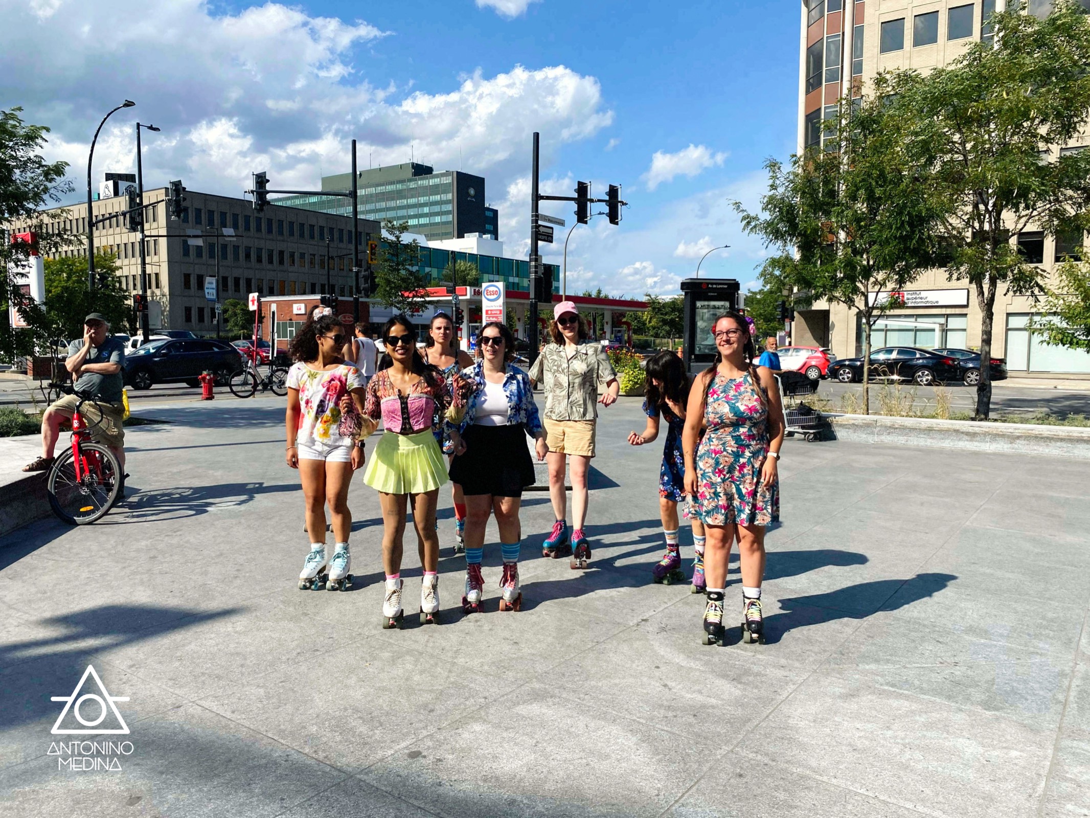Place du Grand-Cirque-Ordinaire en présence de la mairesse de M