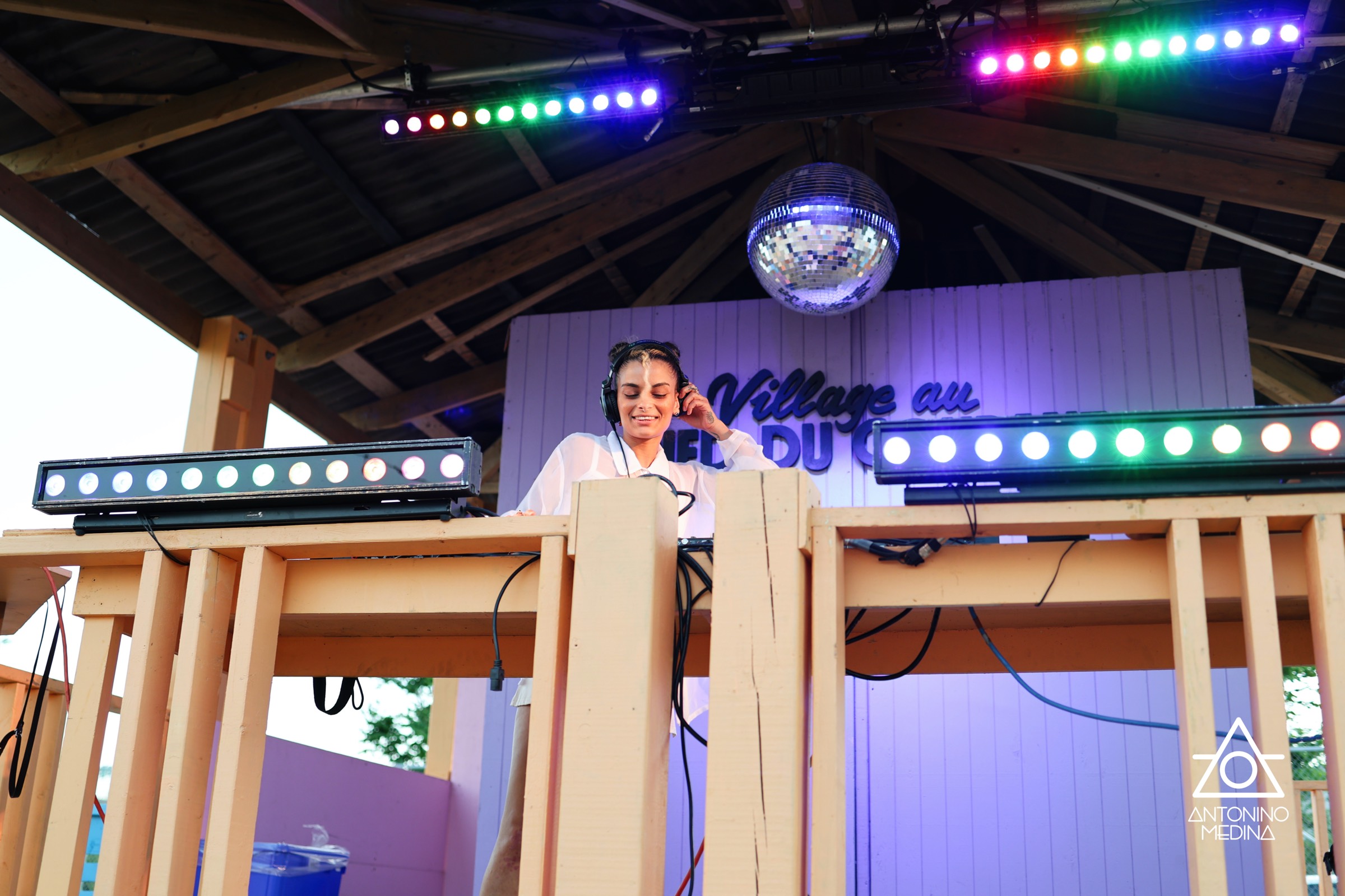 Arielle Roberge - Village au Pied-du-Courant (Disco night: La Ro