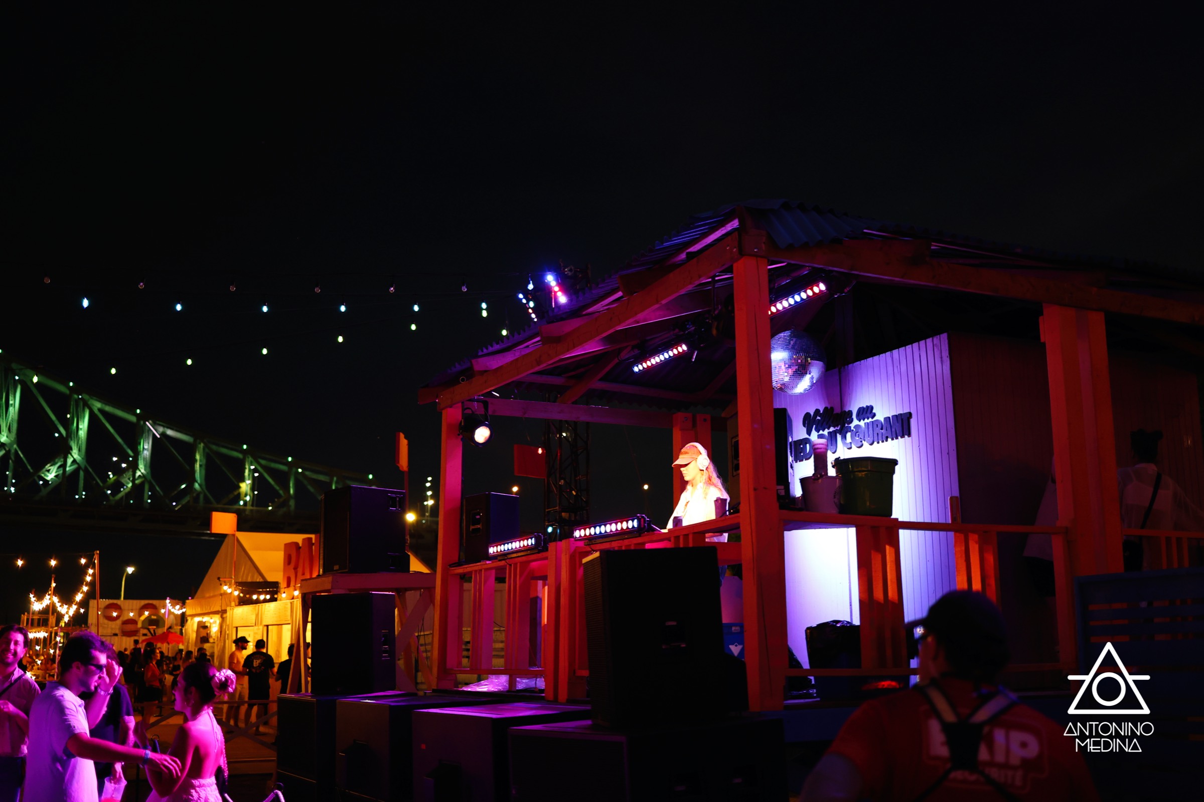 Arielle Roberge - Village au Pied-du-Courant (Disco night: La Ro